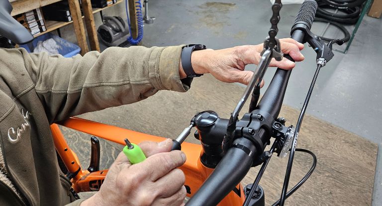 Tightening a stem to proper torque