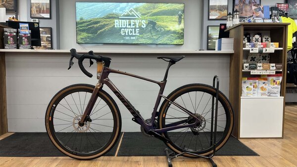 Giant Revolt Advanced Pro 1 - Demo Bike Color: Meteor Storm