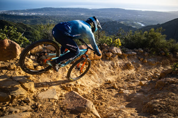 Giant Reign mountain bike ripping downhill