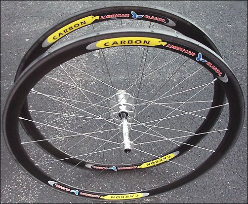 Ultra light weight 1045g 700C carbon wheel,1420 spoke 24mm tubular racing wheel 