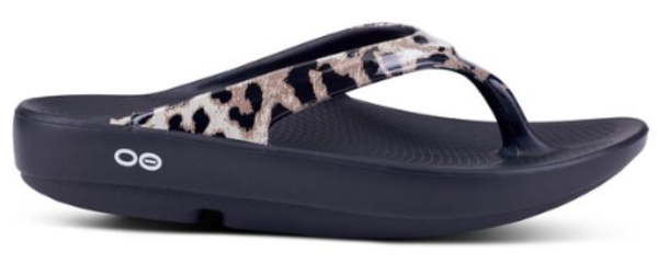 Oofos Oolala Limited Sandal Thong Color: Black/Cheetah