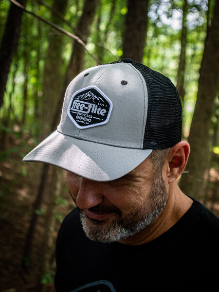 One With Outfitters Free-Flite Hat | curved steel/black 