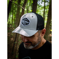 One With Outfitters Free-Flite Hat | curved steel/black