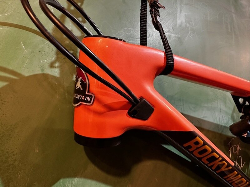 Rocky Mountain Altitude Frame and Shock Fox X2 Large 29R