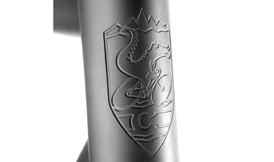 engraved headtube with moots logo 