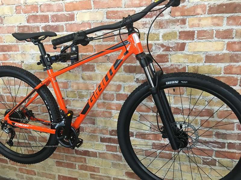 Giant 2020 Talon 2 29er Mountain Bike Under 1000