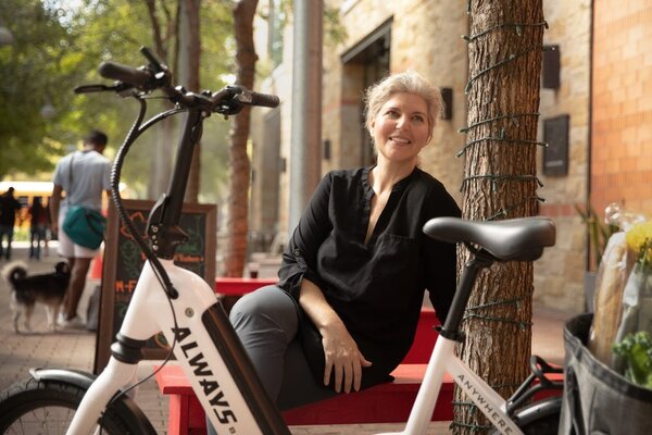 Always Anywhere Folding eBike Color: Pearl White