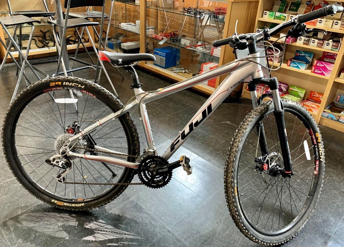 Used Bike Used Fuji Tahoe 29 Comp 17"