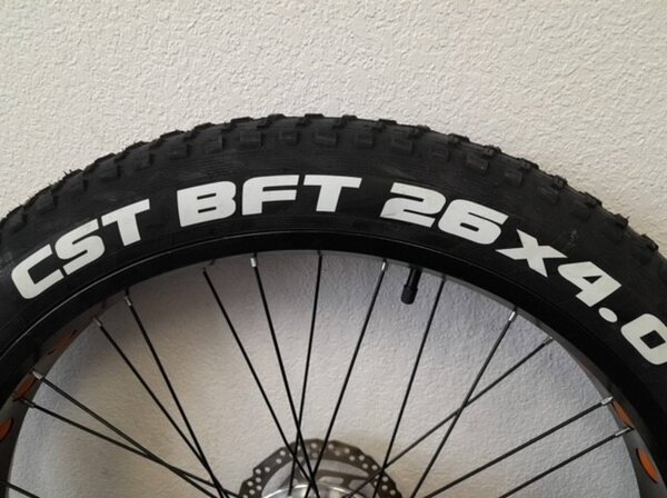 CST BFT 26x4.0 Tire