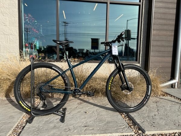 Specialized Used - Fuse Sport 27.5
