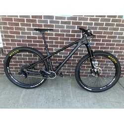 Yeti Cycles Pre-Owned Yeti ARC LG RAW/GY C2