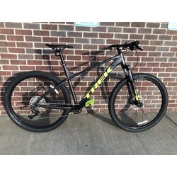 Trek Pre-Owned Trek Marlin 6 XL Gray/Neon