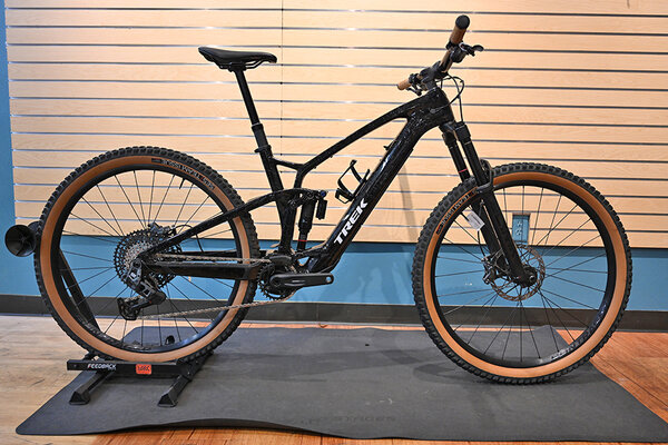 Trek FUEL EXe 9.8 GX AXS DEMO