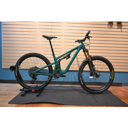 Yeti Cycles SB140 LRT3 X0 T-Type DEMO w/ EXC 1501 Carbon Wheels