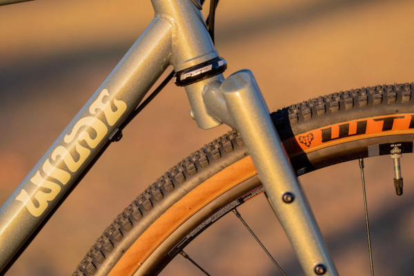 Wilde Rambler - All-Arounder Color: Sage Green Shimmer