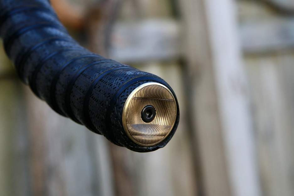 Wilde Yellow Bird x Wilde Tanglewood Brass Bar End Plugs Angry