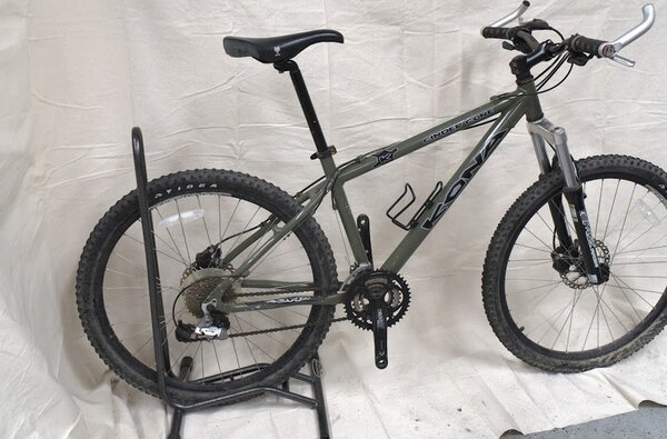 Store-Branded Trade-In: Kona Cindercone 16in - Green Store-Branded Trade-In: Kona Cindercone 16in - Green