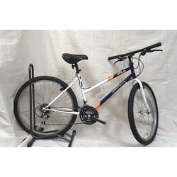 Store-Branded Trade-In: Fila Taos 18in - White/Purple/Orange