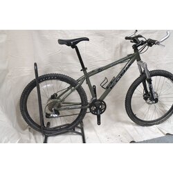 Store-Branded Trade-In: Kona Cindercone 16in - Green