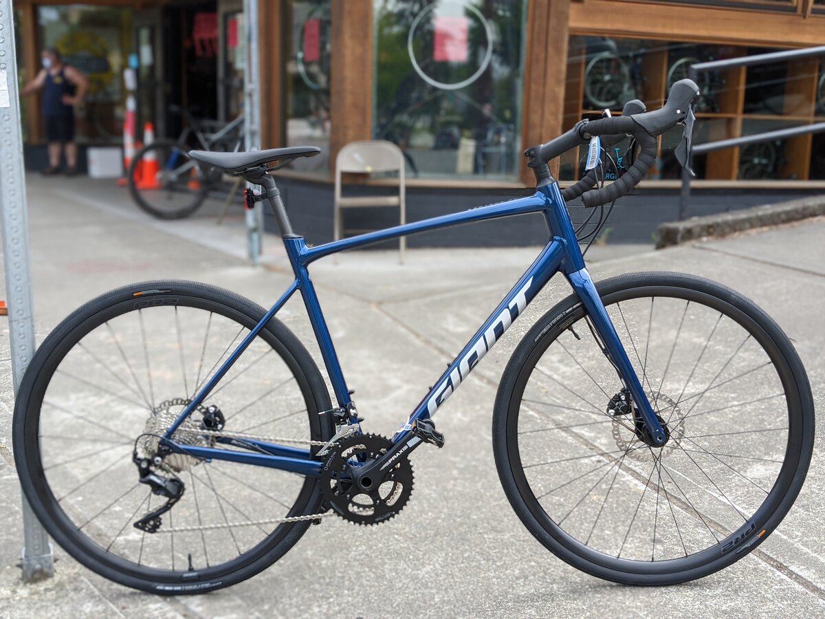 Giant Contend AR 1 - www.montlakebike.com