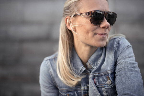 Bliz Optics Ace Sportsglasses Color: Matt Demi Brown w Smoke 