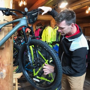 Darrell checking out disc brakes on a mountain bike