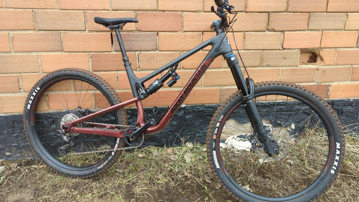 Rocky Mountain RENTAL ALTITUDE C70 XT LARGE - Red Raven | Crosby, MN
