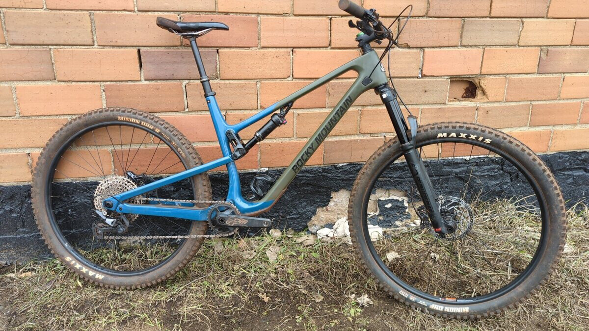 ROCKY MOUNTAIN Instinct Carbon 30 サイズL Rocky Mountain Instinct Carbon 30 Mountain Bike | REI Co-op