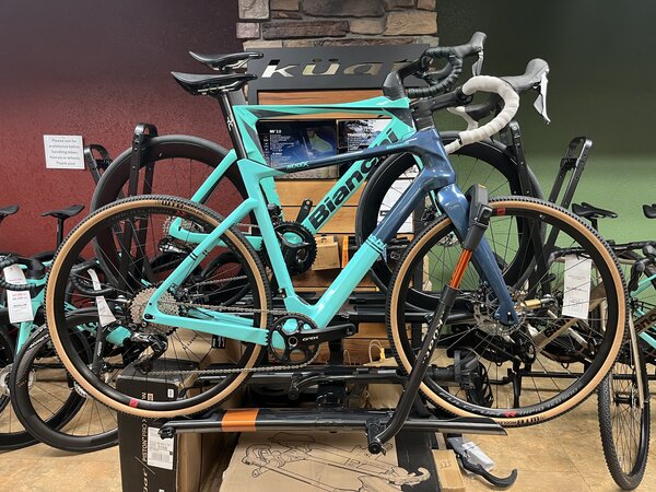 Bianchi CUSTOM BIANCHI ARCADEX GRX 812 1x11, LARGE Bianchi CUSTOM BIANCHI ARCADEX GRX 812 1x11, LARGE