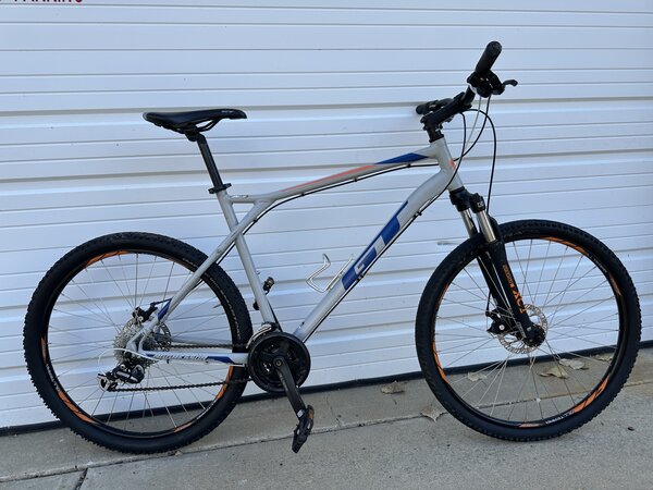 GT Aggressor Pro MTB XL 26" - Pedal & Spoke | Aurora, IL GT Aggressor Pro MTB XL 26" - Pedal & Spoke | Aurora, IL