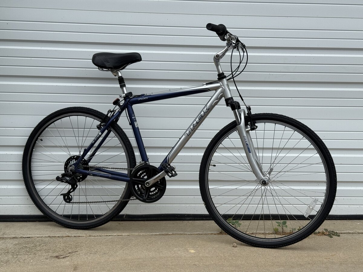 TREK 7100 クロスバイク　トレック　3×7S 700c TREK 7.3FX