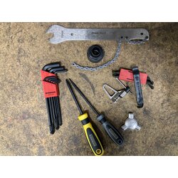 Albrecht / BICI Hand Picked Home Mechanic Tool Kit