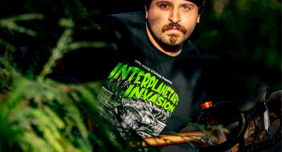 Portrait of Brian Szumski behind some leaves with his new 3T Primo Exploro