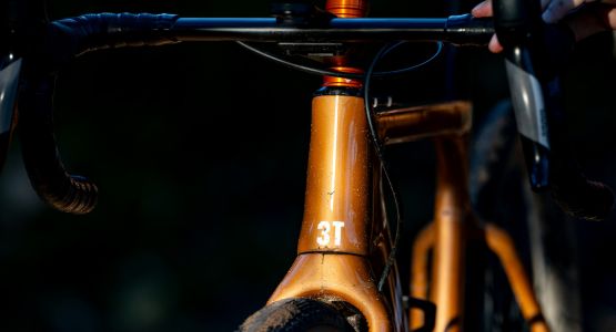 Close up on the head tube of the 3T Primo Exploro