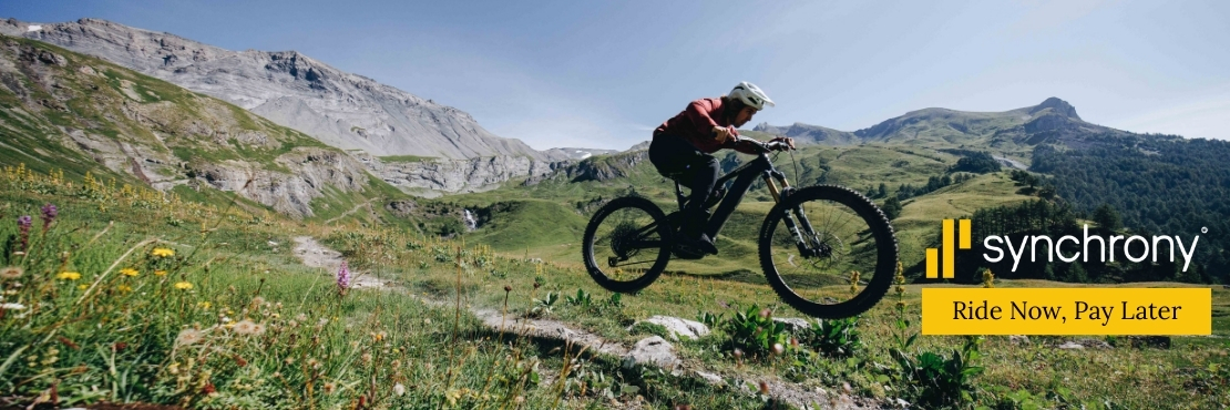 levo-4-ripping-through-countryside