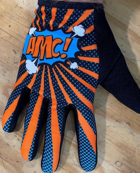 All Mountain Cyclery AMC POW Dirt Glove