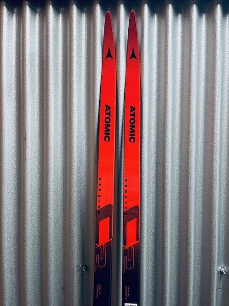 Atomic Redster C2 Skintec MED Skis