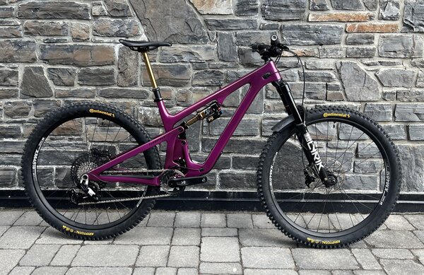 Yeti Cycles SB140 CUSTOM BUILD