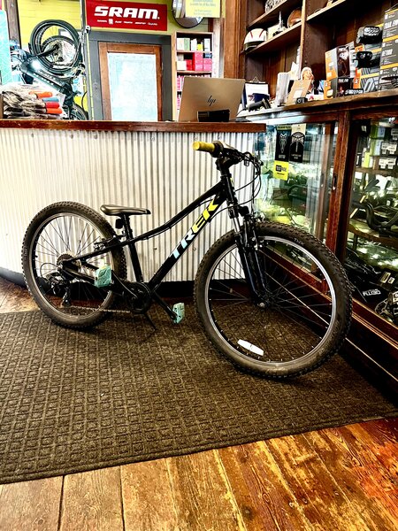 Trek PreCaliber 24" *Used Rental*