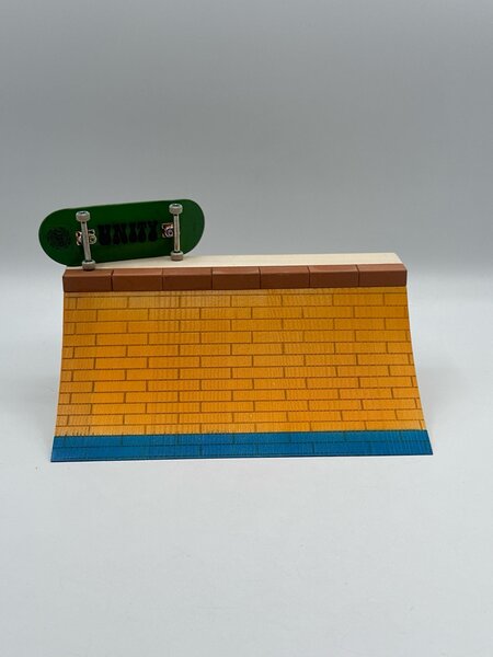 Unity Unity Fingerboard Brick Quarter Pipe