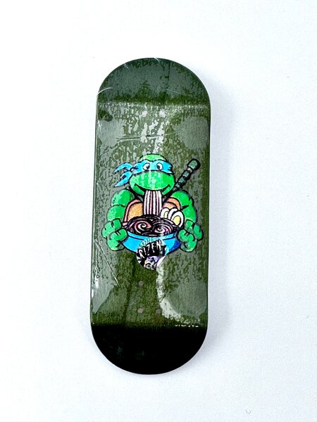 Rizen Rizen Fingerboard Deck Leo Olive 34mm Popsicle