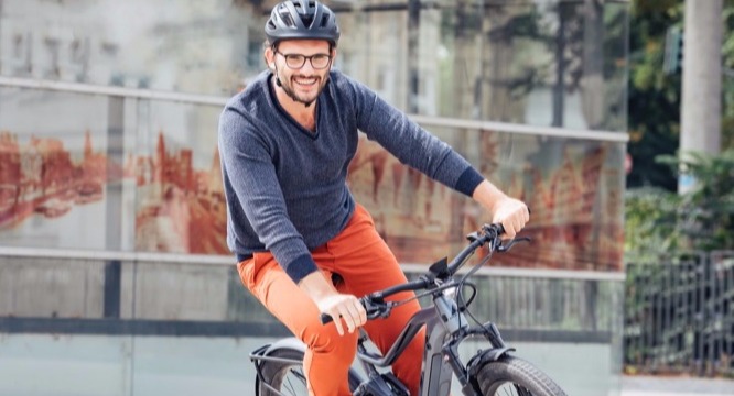 Person rinding an eBike