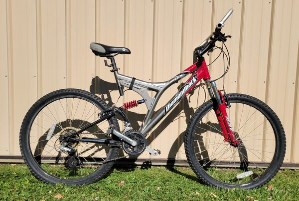 Bisesi's Bicycle & Fitness Diamondback FS MTB