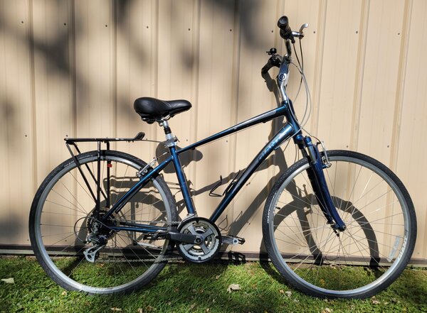 Bisesi's Bicycle & Fitness Giant Cypress DX