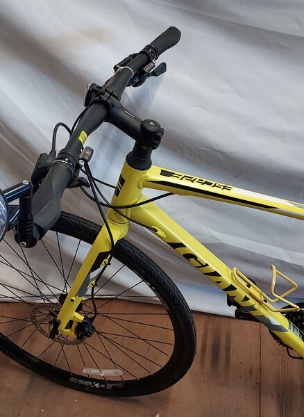 Giant Pre-Owned Giant Escape Medium Martin's Bicycle