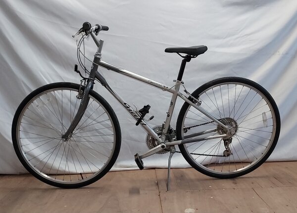 Giant Pre-Owned Giant Cypress ST 17'' - Martin's Bicycle Giant Pre-Owned Giant Cypress ST 17'' - Martin's Bicycle