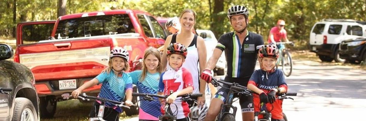 Family on bikes - Champion Cycling