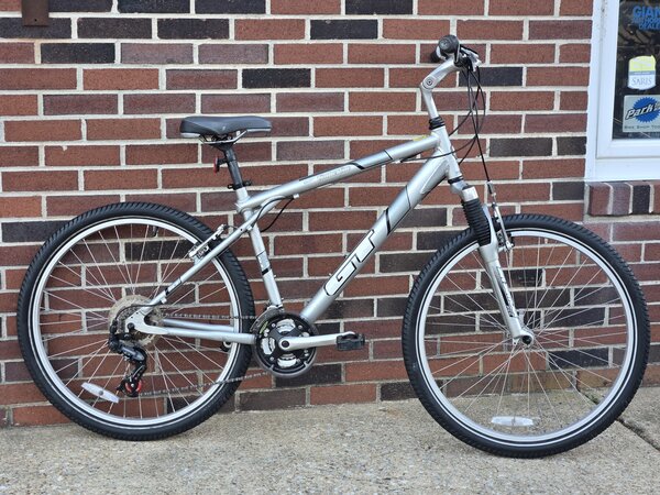 GT Pre-Owned Used GT Timberline Comfort Mountain Bike