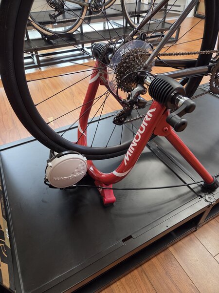 Minoura Mag Trainer B60R Bundle