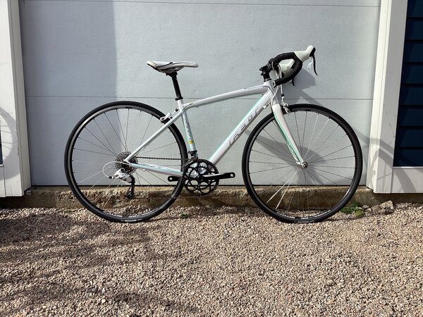 Felt Bicycles Felt ZW75 White Sm USED